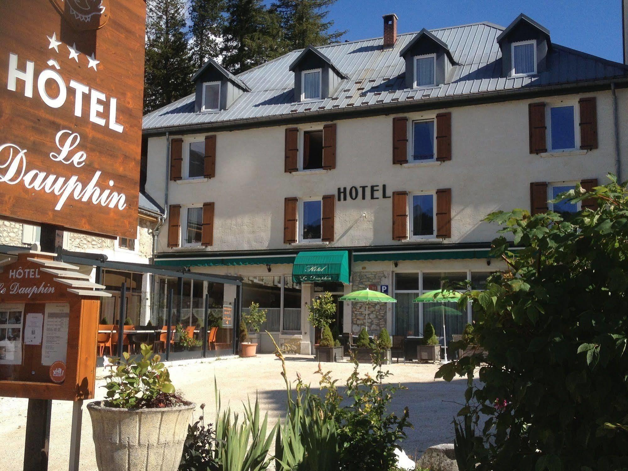 Hotel Le Dauphin Villard-de-Lans Exterior photo